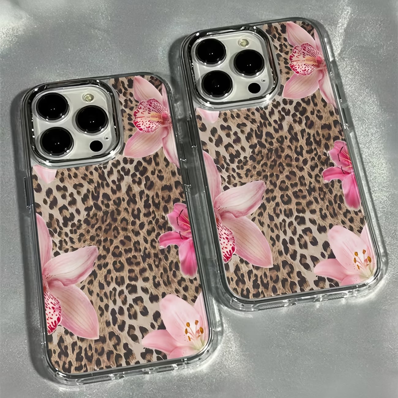 Phone Cases Leopard Print - Transparante telefoonhoes met luipaardprint en leliebloem